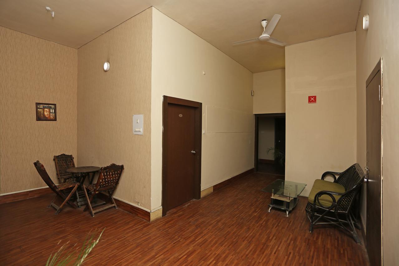 Oyo 1806 Platinum House Hotel Allāhābād Junction Екстериор снимка